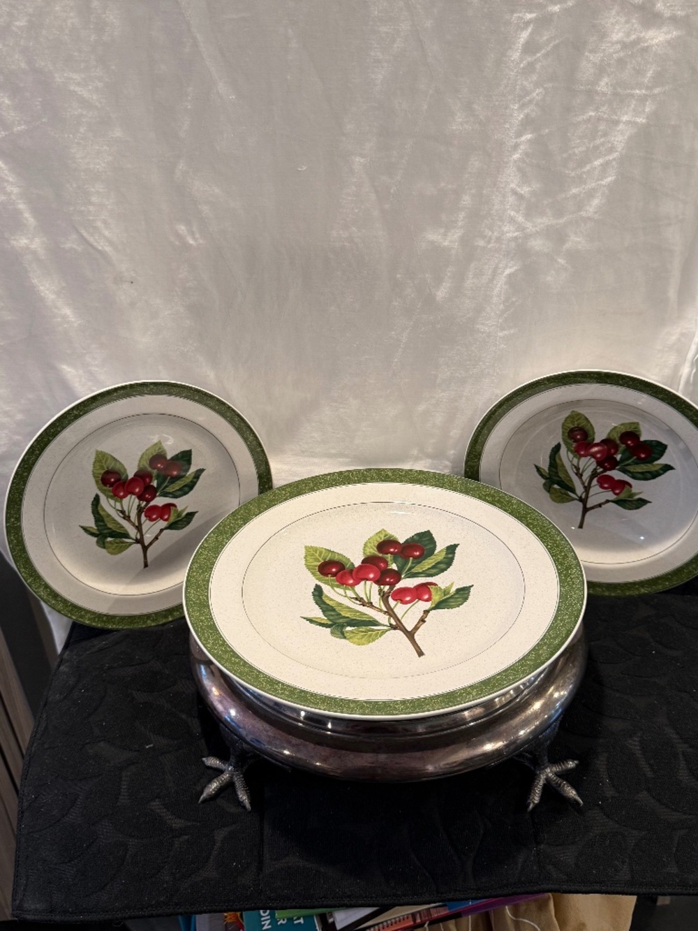 Vintage service for  4 fruit delight collection by Christopher Stuart Y2225